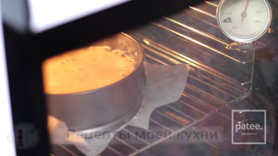 Заливной пирог с курицей и грибами - Шаг 12