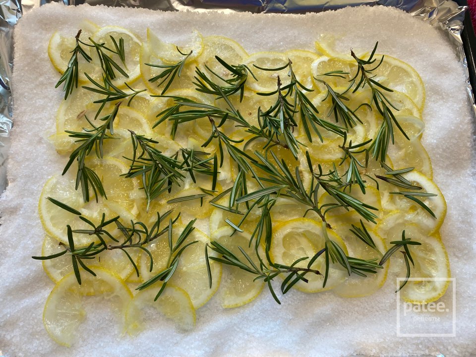 Атлантическая камбала в соли со сливочным пюре из шпината и спаржей под голландским соусом - Шаг 6