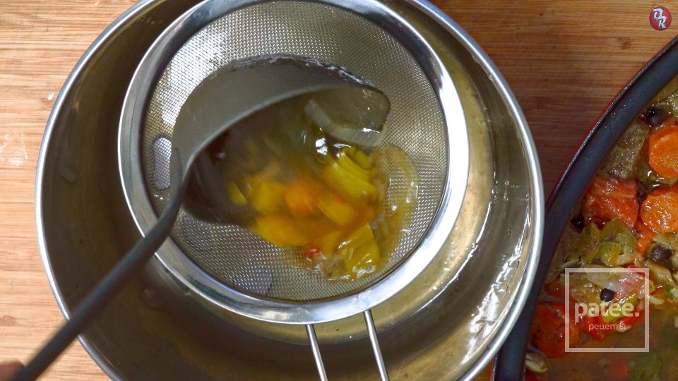 Свиная рулька по... - Шаг 7