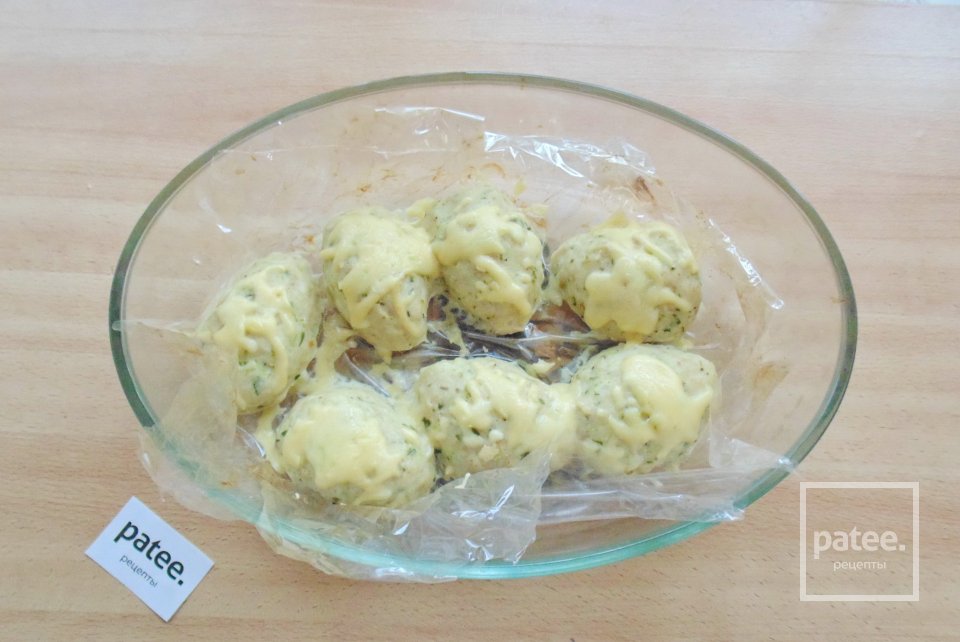 Куриные котлеты с кабачком в духовке - Шаг 11