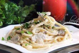 Спагетти с грибами в сливочном соусе 🍄