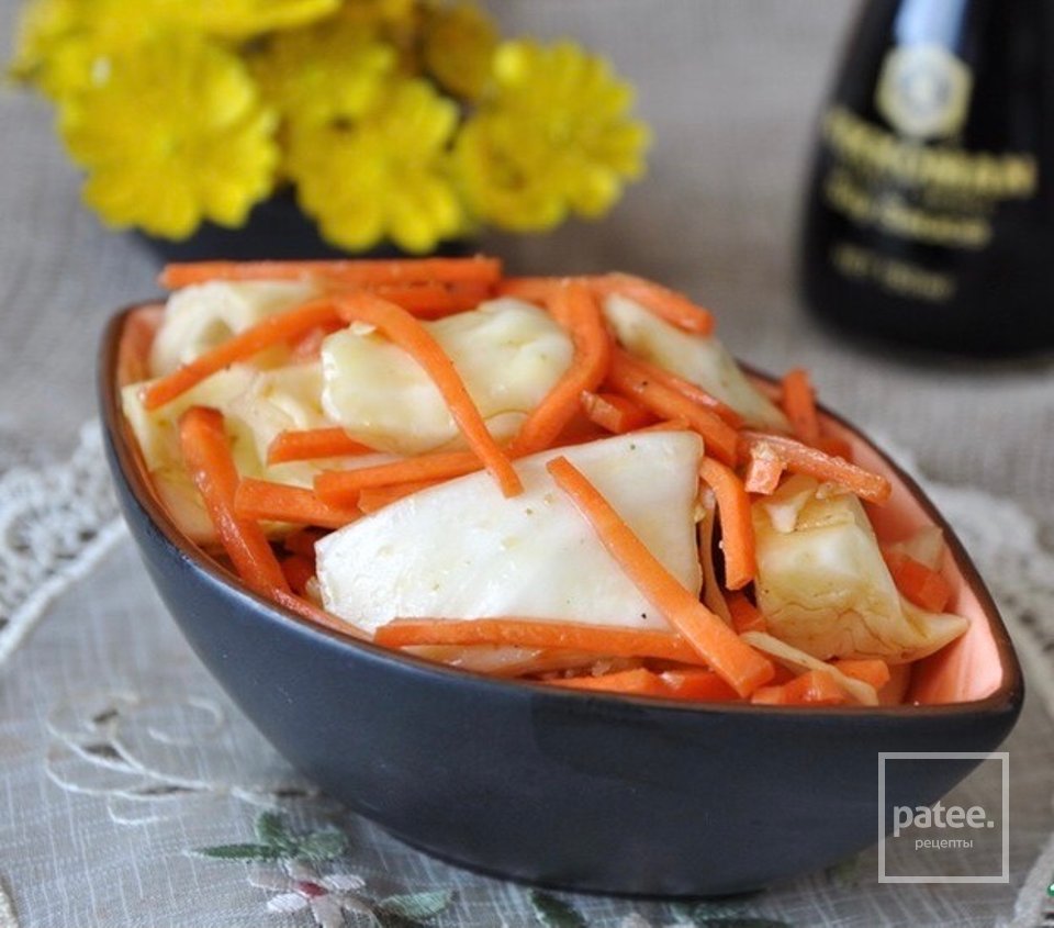 Закуска из капусты с морковью по корейски 🥬 - Шаг 1