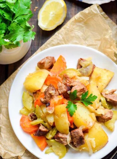 Говядина с картошкой и кабачками в рукаве🥔