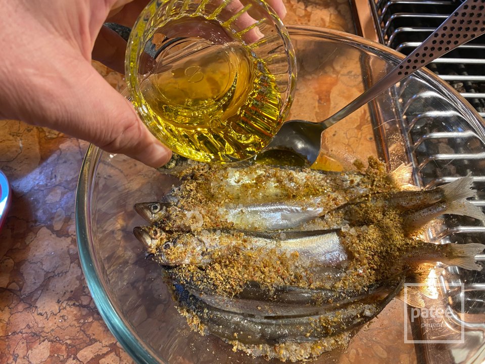 Маринованная мойва в пряностях - Шаг 7