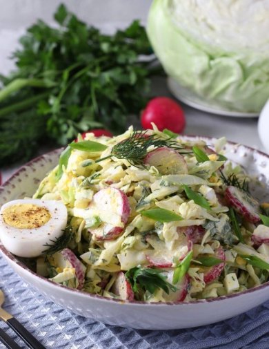 Салат с редиской капустой и яйцом 🥗 - Шаг 1