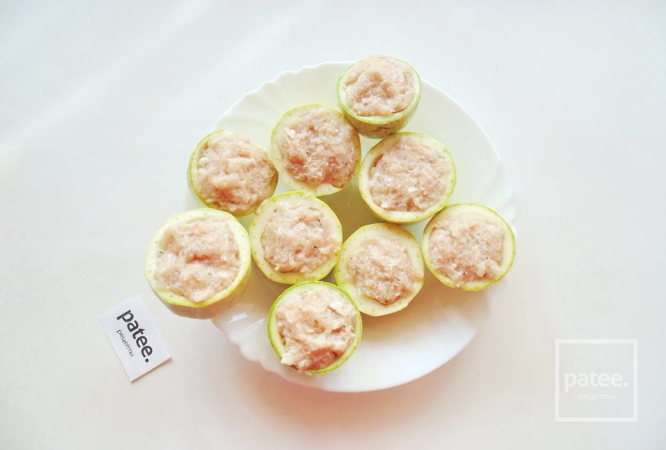 Кабачки с мясом в сливках - Шаг 7