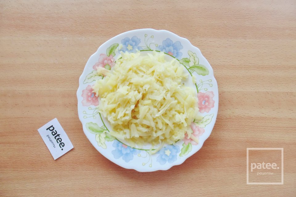 Слоеный салат со свеклой и сардиной - Шаг 3