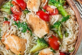 Рис басмати с курицей и брокколи 🥦