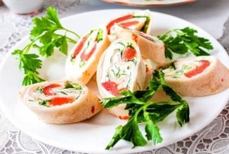 Лаваш с красной рыбой и творожным сыром🫓