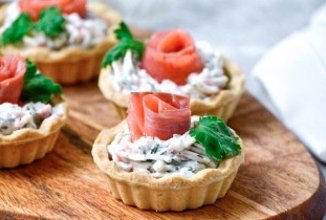 Тарталетки с творожным сыром и красной рыбой 🐟