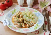Бефстроганов из свинины с солеными огурцами