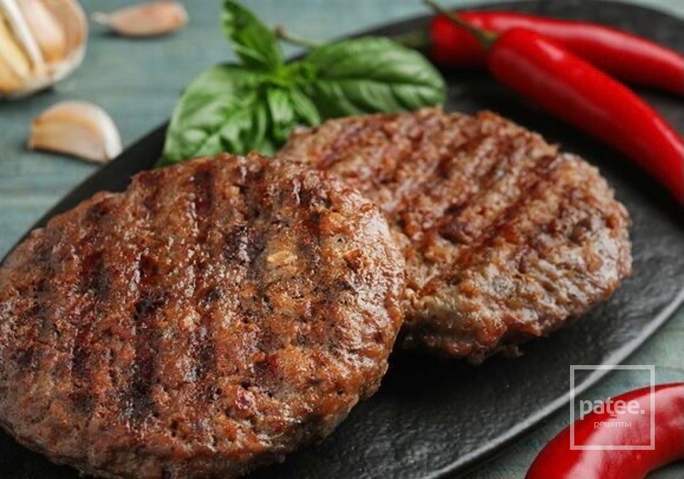 Котлеты для бургеров на гриле 🍔 - Шаг 1