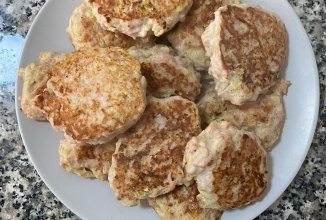 ПП котлетки из куриного фарша и кабачка