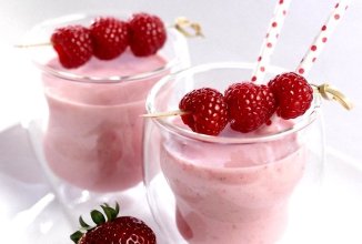 Очень аппетитный малиновый коктейль🍹