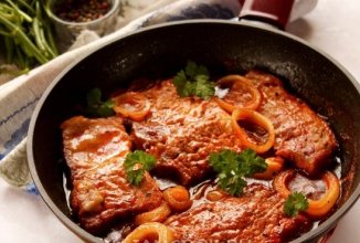 Тушеные отбивные из свинины🥩