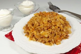 Капуста тушеная с фаршем и рисом 🥬