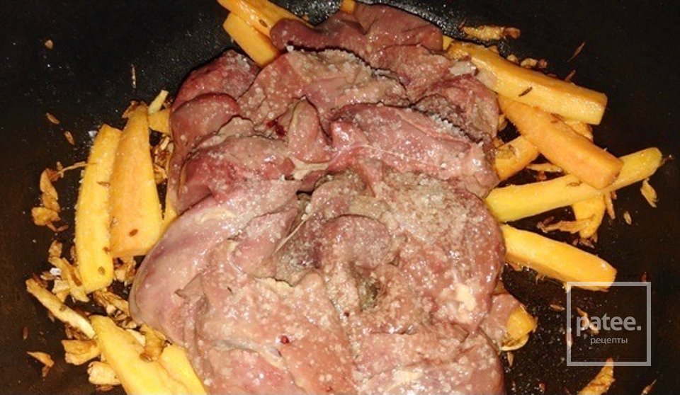 Куриная печень с морковью 🥕 - Шаг 7