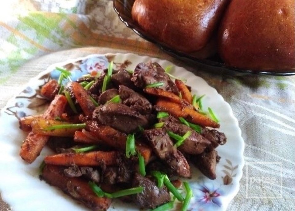 Куриная печень с морковью 🥕 - Шаг 8