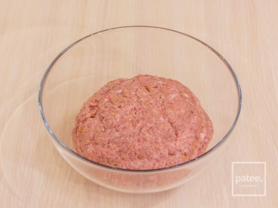 Мясные зразы с луком и яйцом 🥚 - Шаг 7