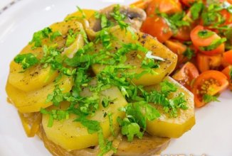 Свинина с грибами и картофелем, запечённые в фольге 🥩