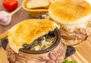 Жаркое в горшочках под крышечкой из теста🥘