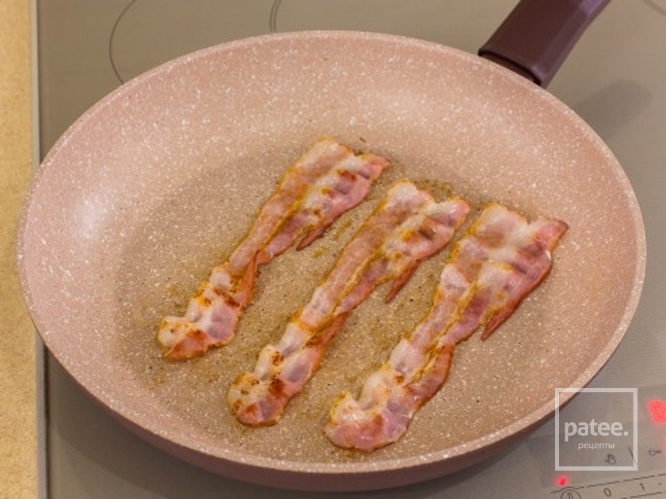 Сендвич с беконом и яичницей 🥪 - Шаг 3