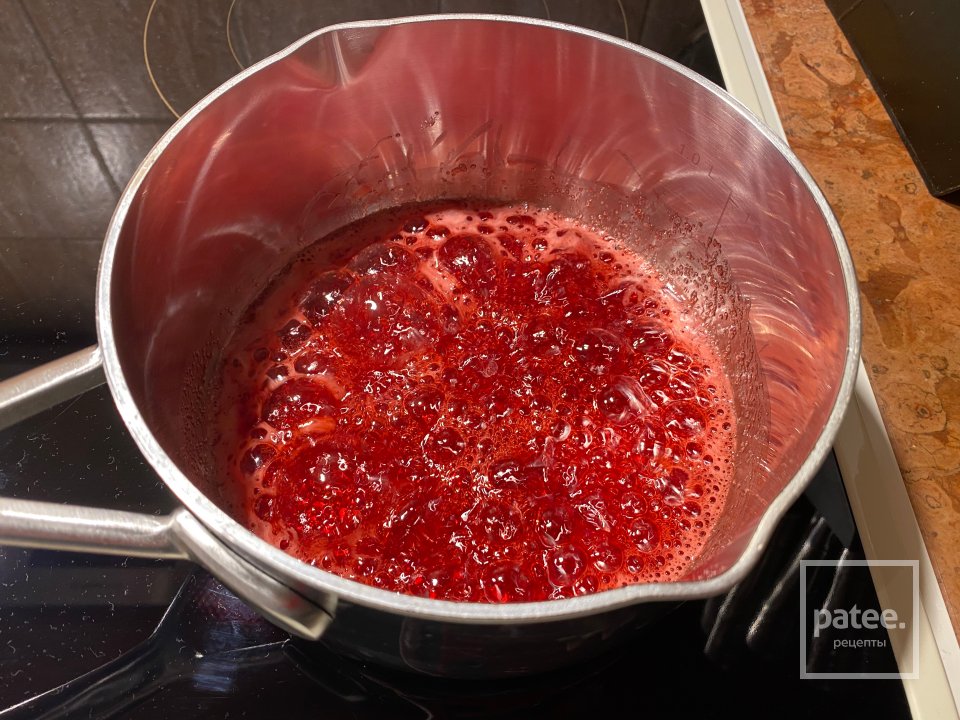 Медовик со сметанным кремом с фундуком в карамели - Шаг 14