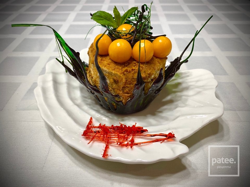 Медовик со сметанным кремом с фундуком в карамели - Шаг 17