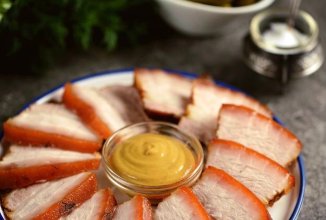 Свиная грудинка, запеченная в рукаве в духовке🥩