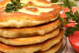 Лепешки на кефире с начинкой на сковороде 🫓