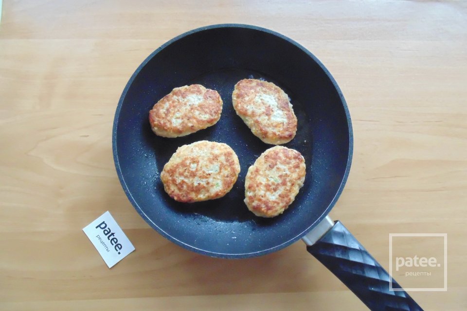 Котлеты с кабачком и картофелем - Шаг 8