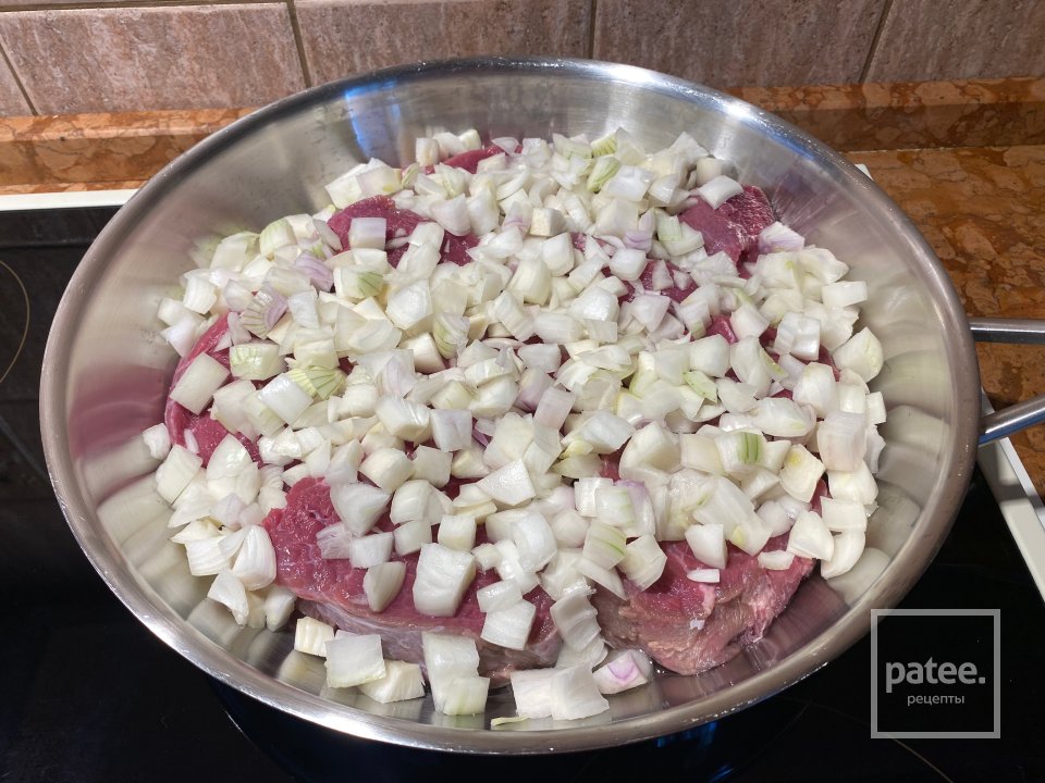 Говядина по-Кремлевски с отварными макаронами и Витаминным салатом - Шаг 4