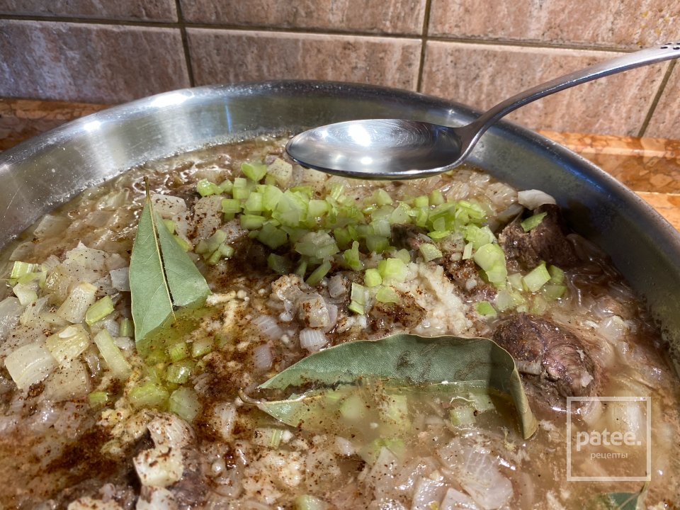 Говядина по-Кремлевски с отварными макаронами и Витаминным салатом - Шаг 11