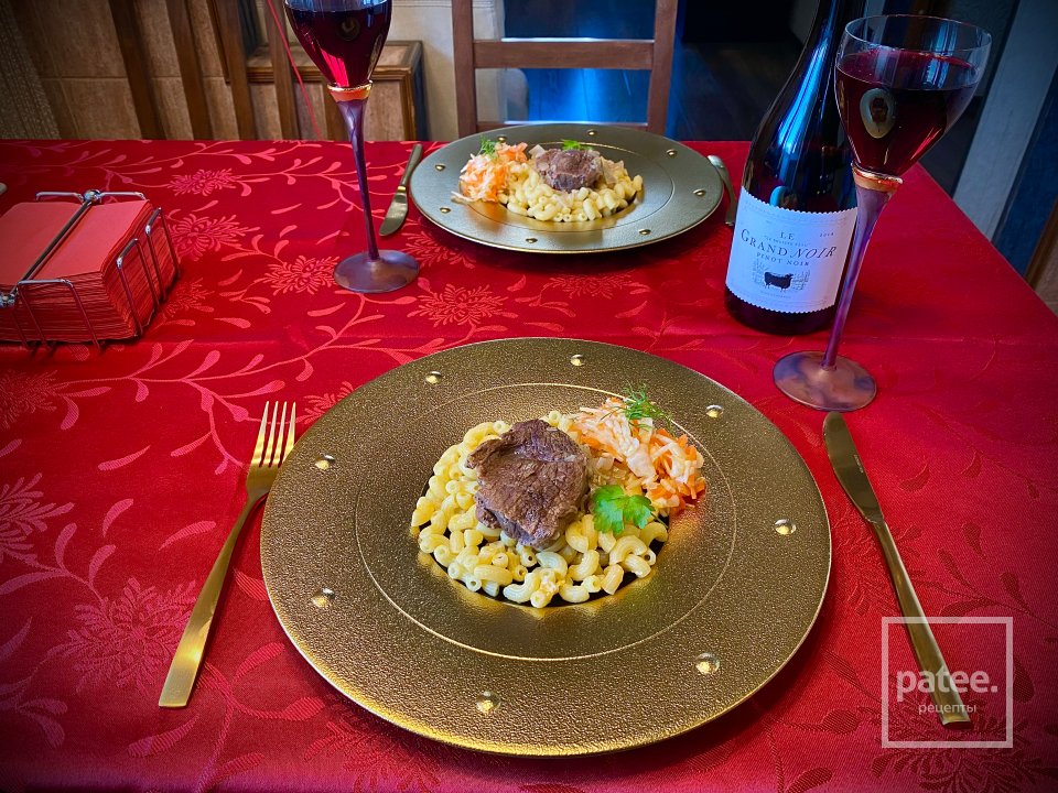 Говядина по-Кремлевски с отварными макаронами и Витаминным салатом - Шаг 17