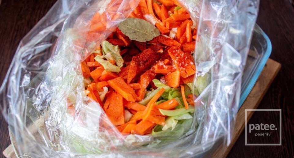 Запечённая курица с капустой в рукаве 🍗 - Шаг 5