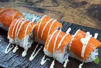 Роллы с лососем 🍱