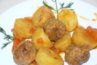 Картофель с мясными фрикадельками 🥔