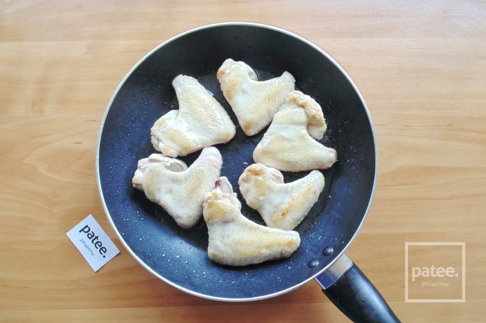 Куриные крылышки тушеные в маринаде - Шаг 4