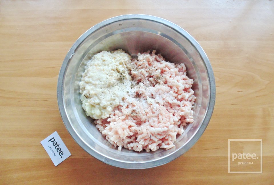 Тефтели из свинины с картофелем - Шаг 4