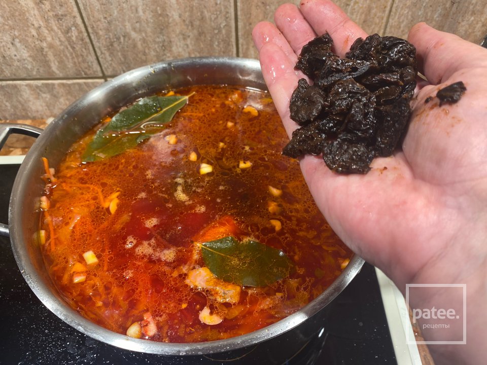 Борщ из утки с черносливом - Шаг 12