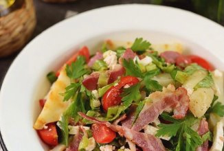 Тёплый салат с беконом и картофелем 🥗