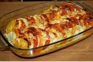 Овощная запеканка по-французски из картофеля с кабачками и помидорами