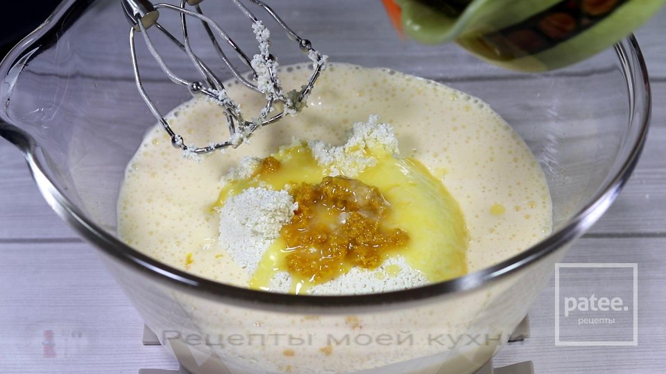 Творожный пирог с персиками - Шаг 3