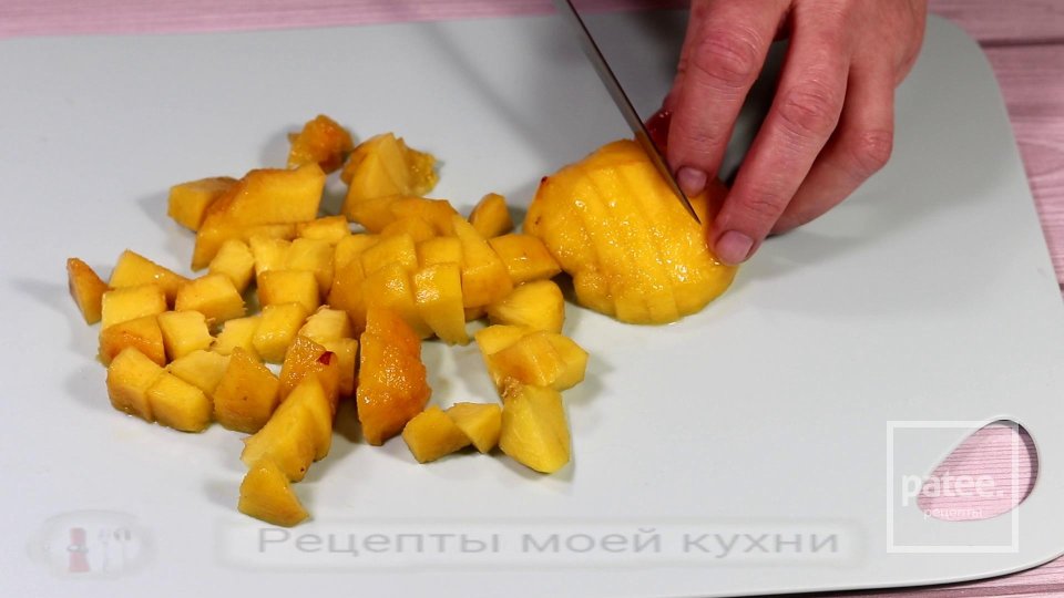 Творожный пирог с персиками - Шаг 5