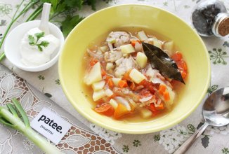 Щи с квашеной капустой и курицей в духовке