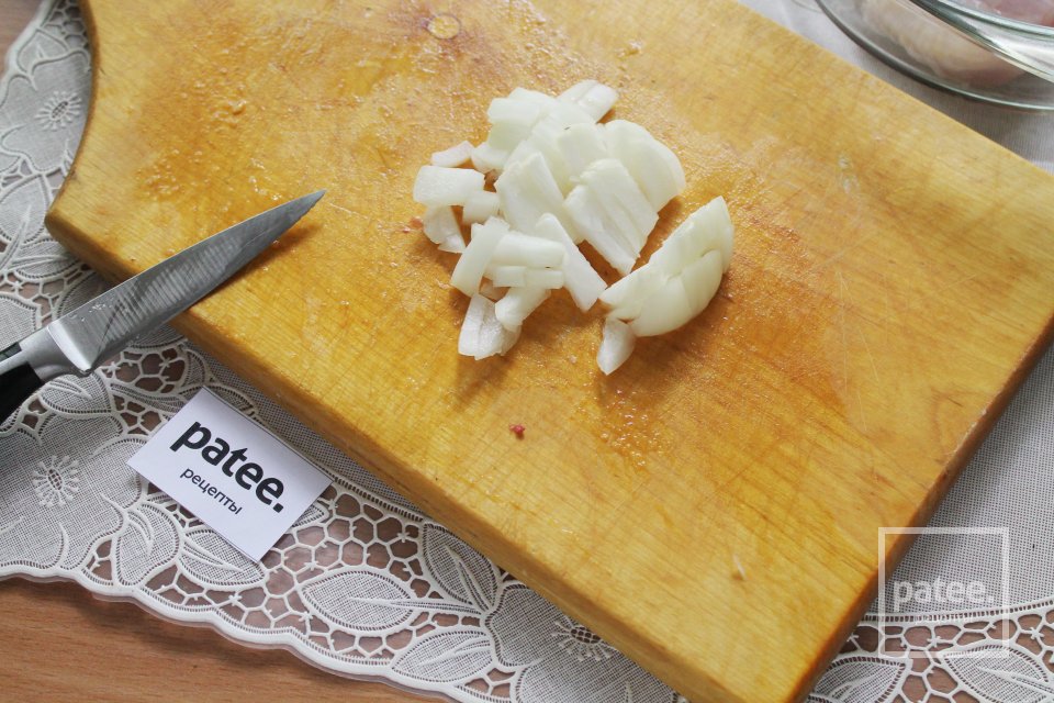 Щи с квашеной капустой и курицей в духовке - Шаг 3