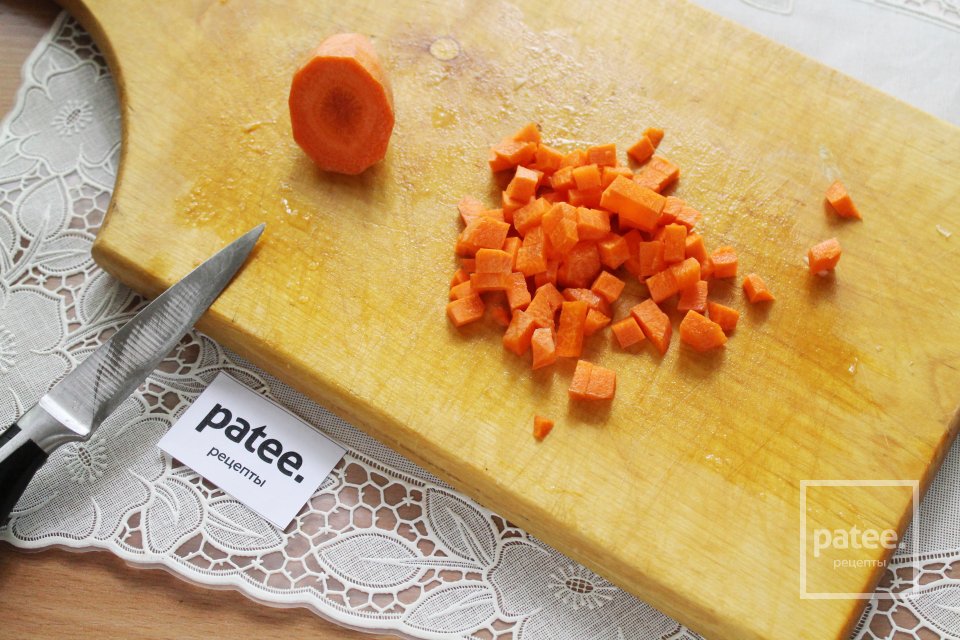 Щи с квашеной капустой и курицей в духовке - Шаг 7