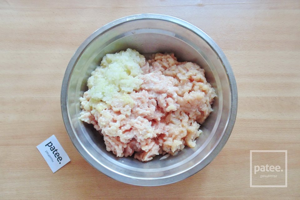 Мясные котлеты в хлебных крошках - Шаг 3