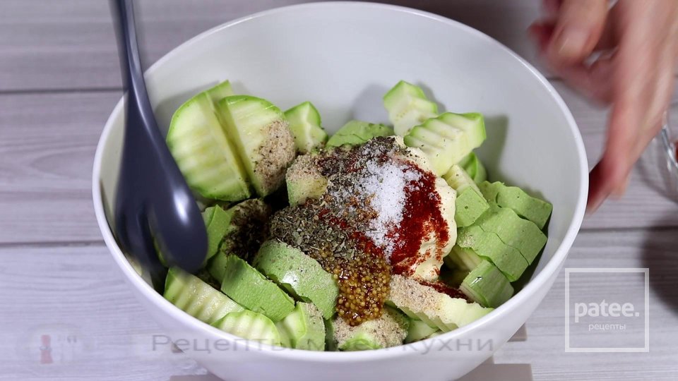 Запеченные кабачки в духовке со специями - Шаг 3