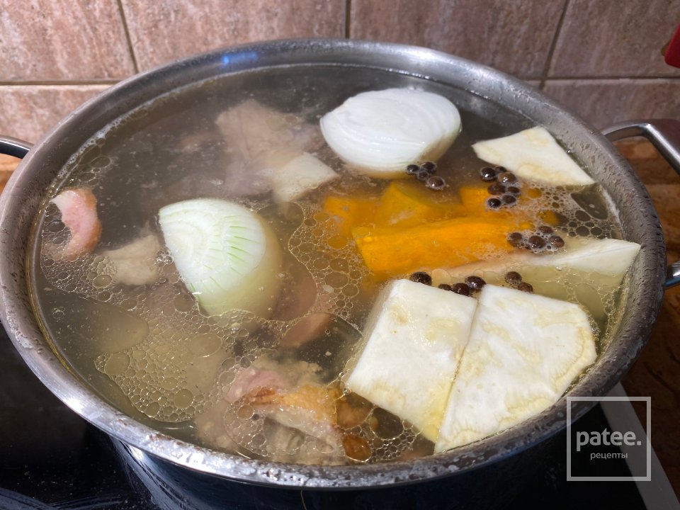 Зелёные щи из щавеля со шпинатом - Шаг 3